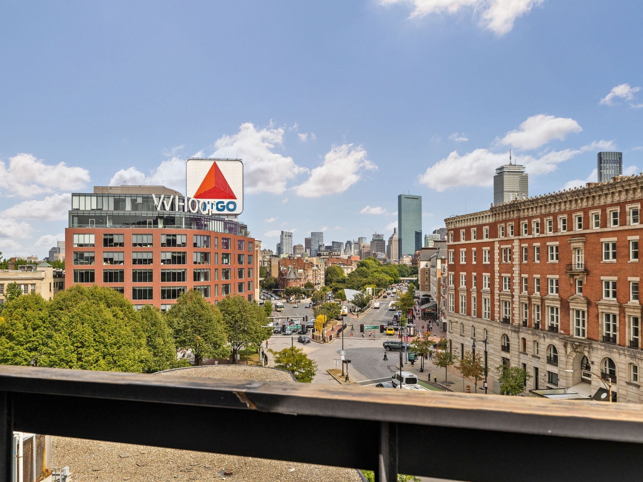 566 Commonwealth Ave # 401
