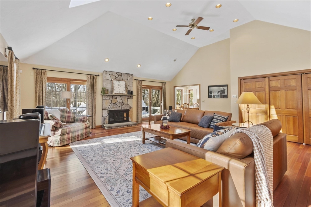 9 Blanchard Rd