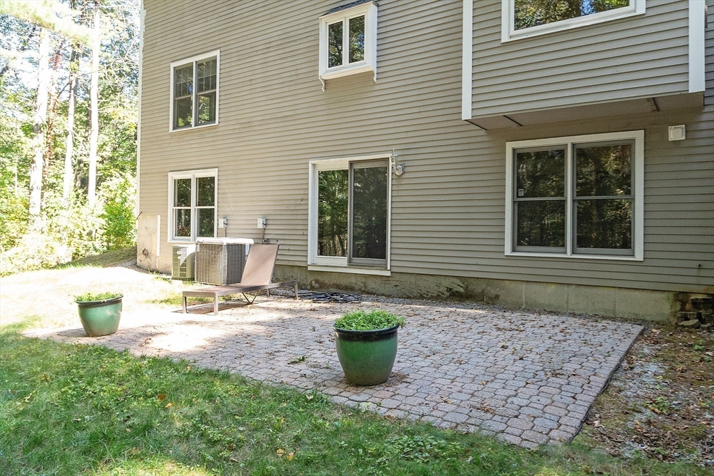9 Blanchard Rd