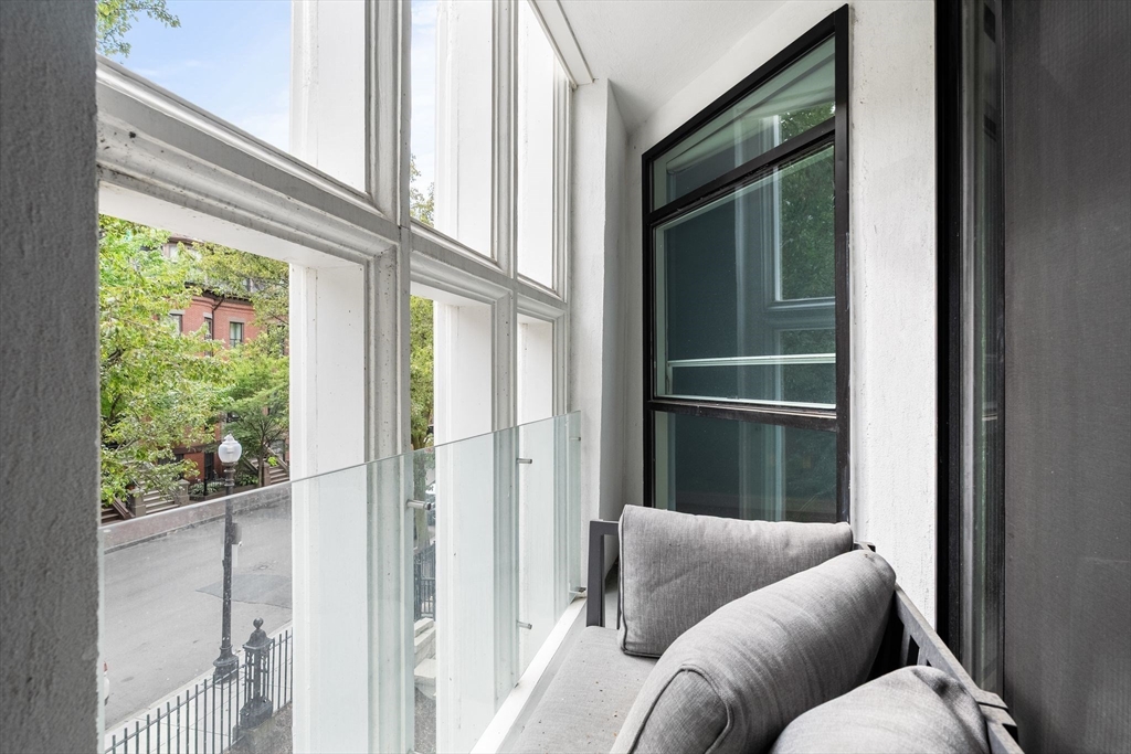 771 Harrison Ave # 2F