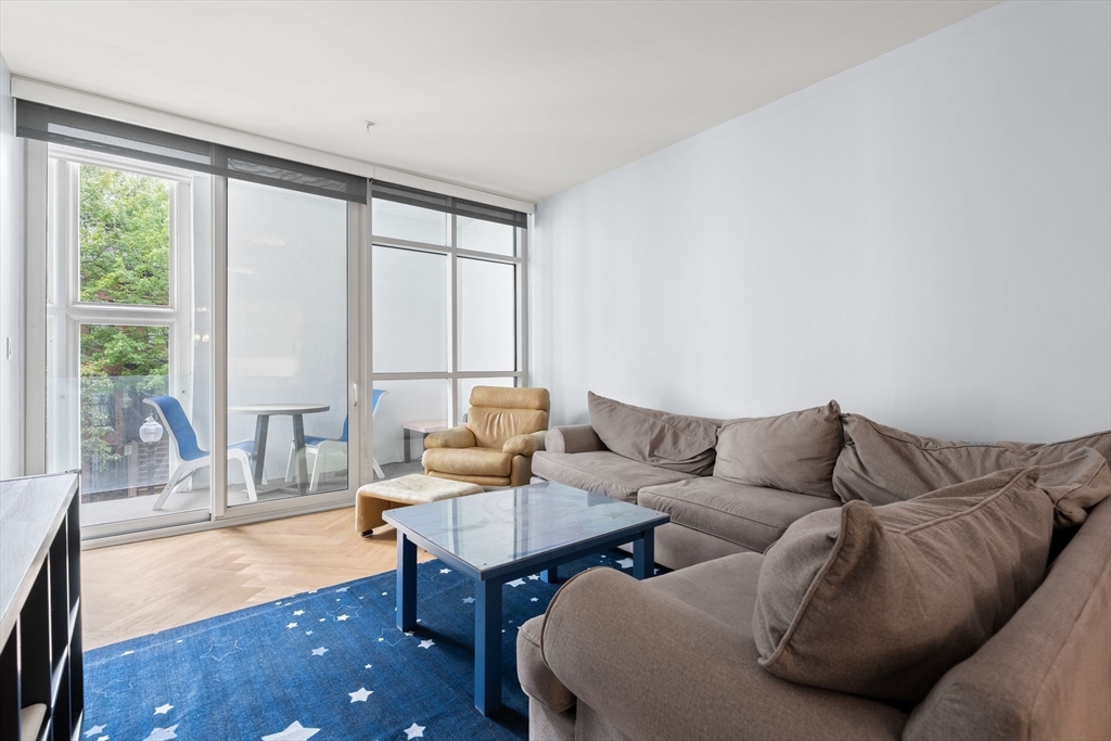 771 Harrison Ave # 2F