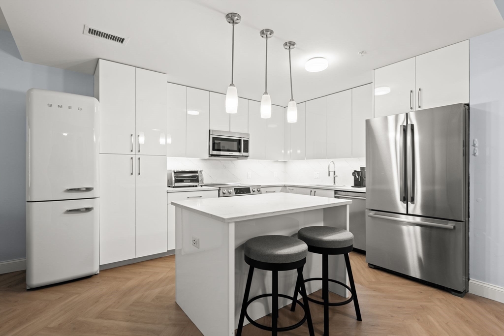 771 Harrison Ave # 2F