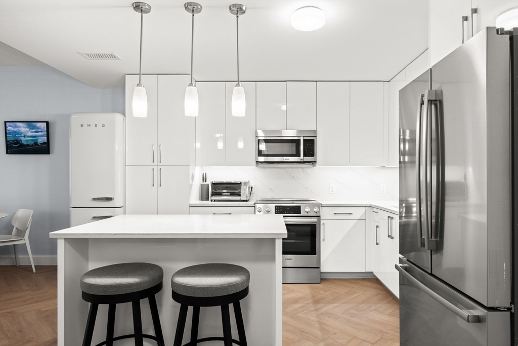771 Harrison Ave # 2F