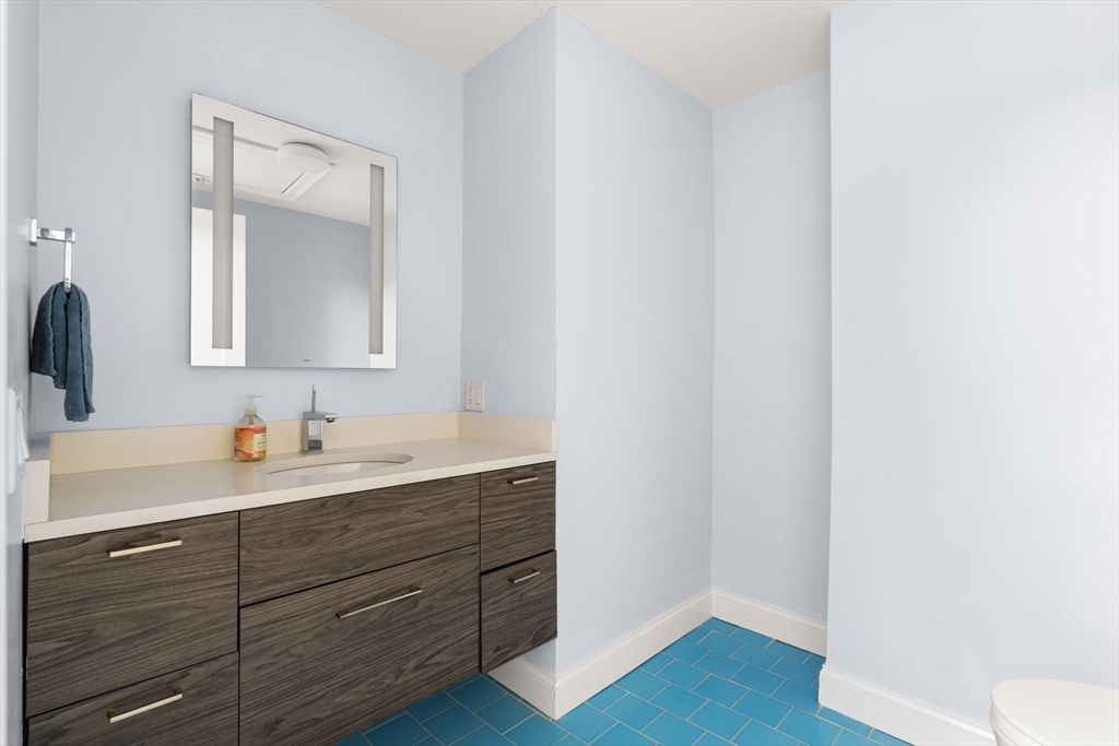 771 Harrison Ave # 2F