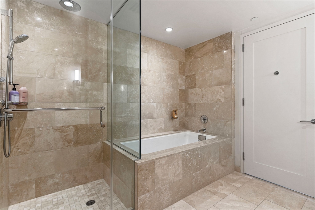 1 Franklin St # 1208