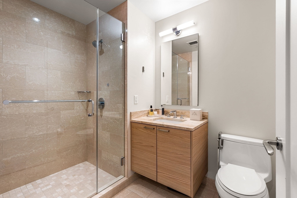 1 Franklin St # 1208