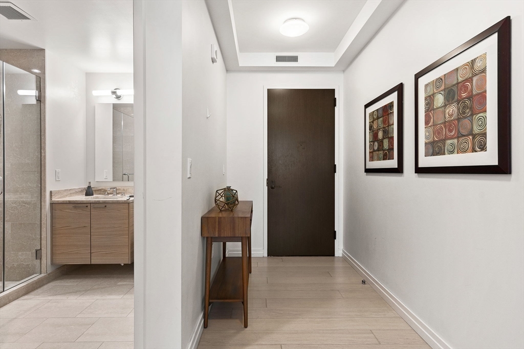 1 Franklin St # 1208