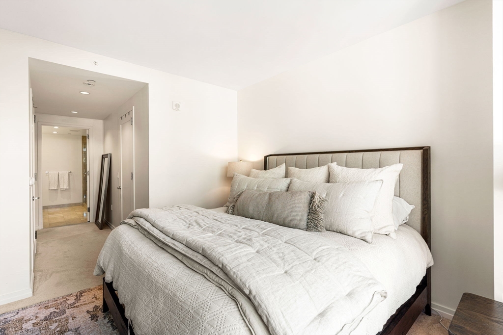 1 Franklin St # 1208