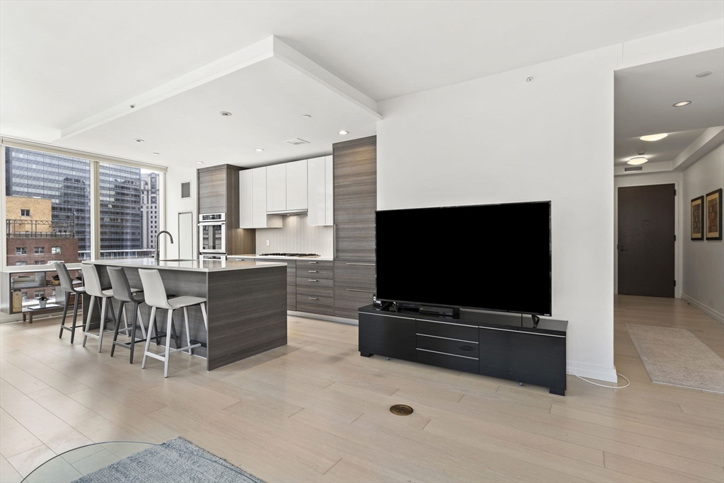 1 Franklin St # 1208
