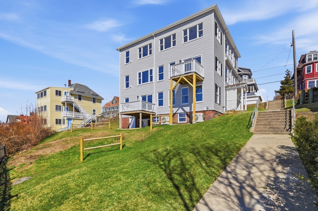 51 Harbor View Ave # 1