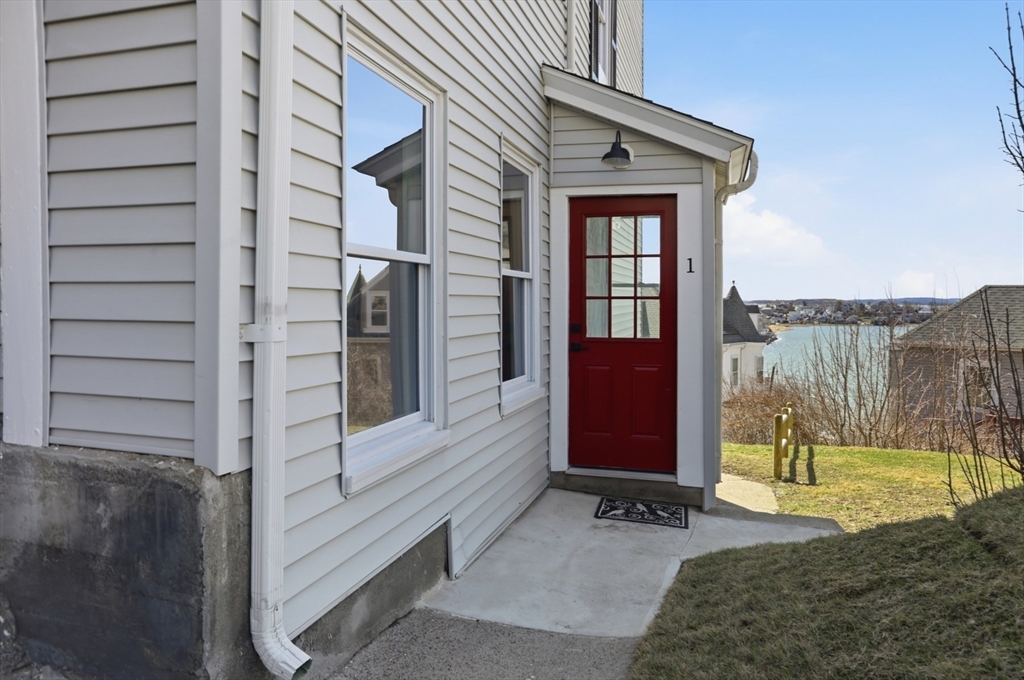 51 Harbor View Ave # 1