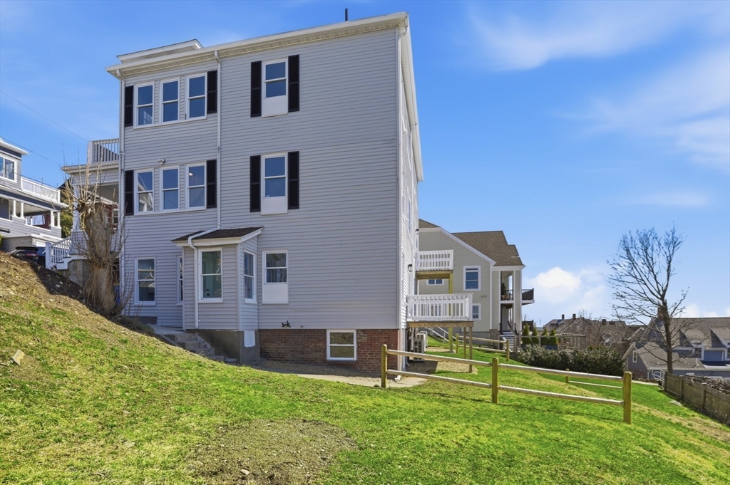 51 Harbor View Ave # 1