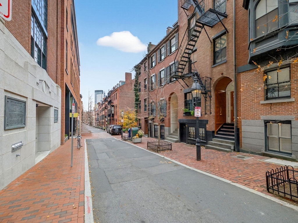 52 Temple Street