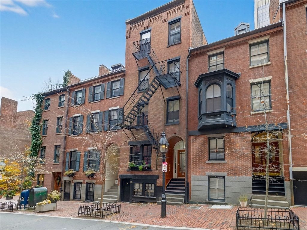 52 Temple Street