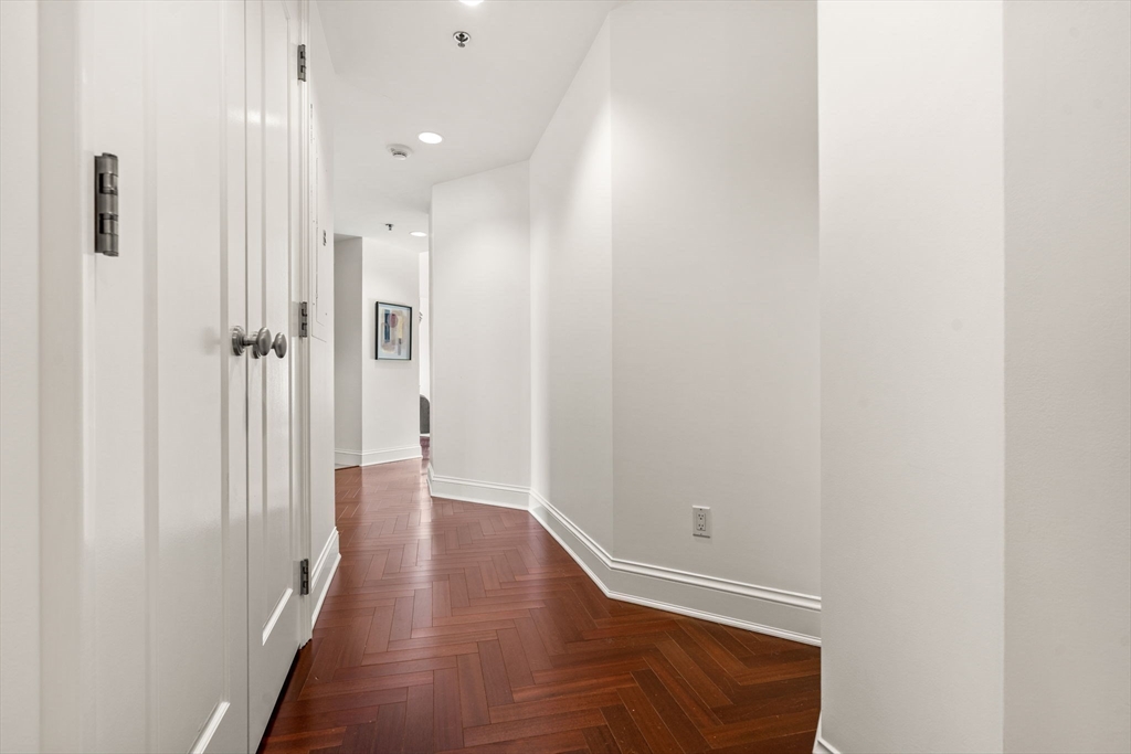 1 Charles St S # A Unit: 6-A