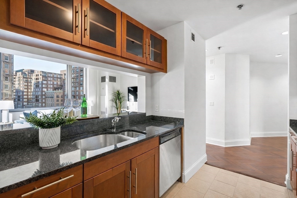 1 Charles St S # A Unit: 6-A