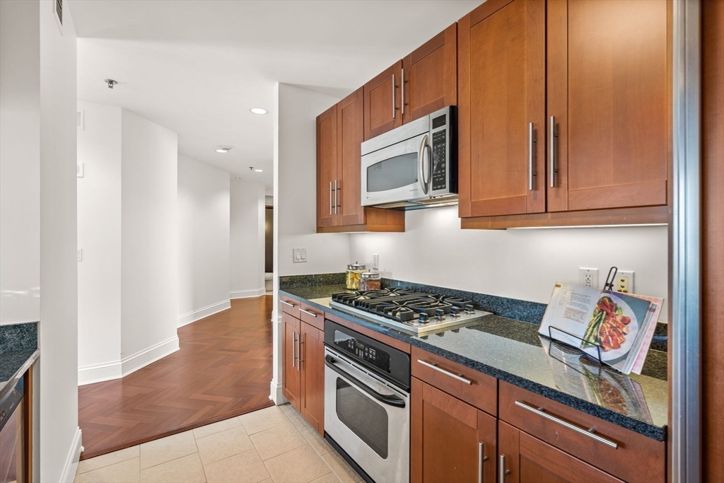 1 Charles St S # A Unit: 6-A