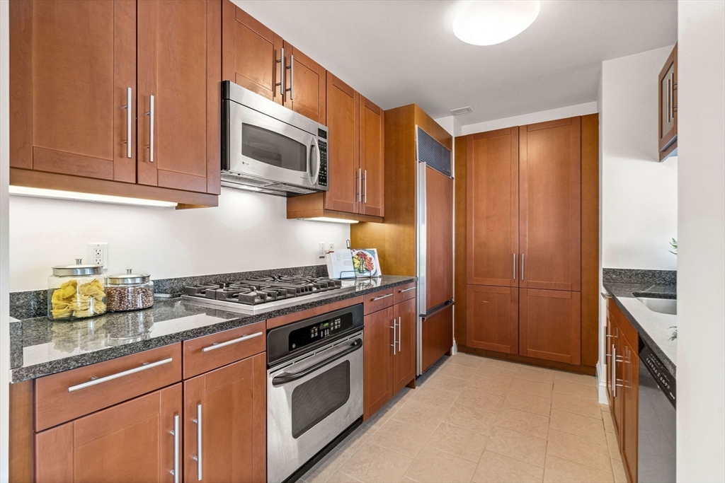1 Charles St S # A Unit: 6-A