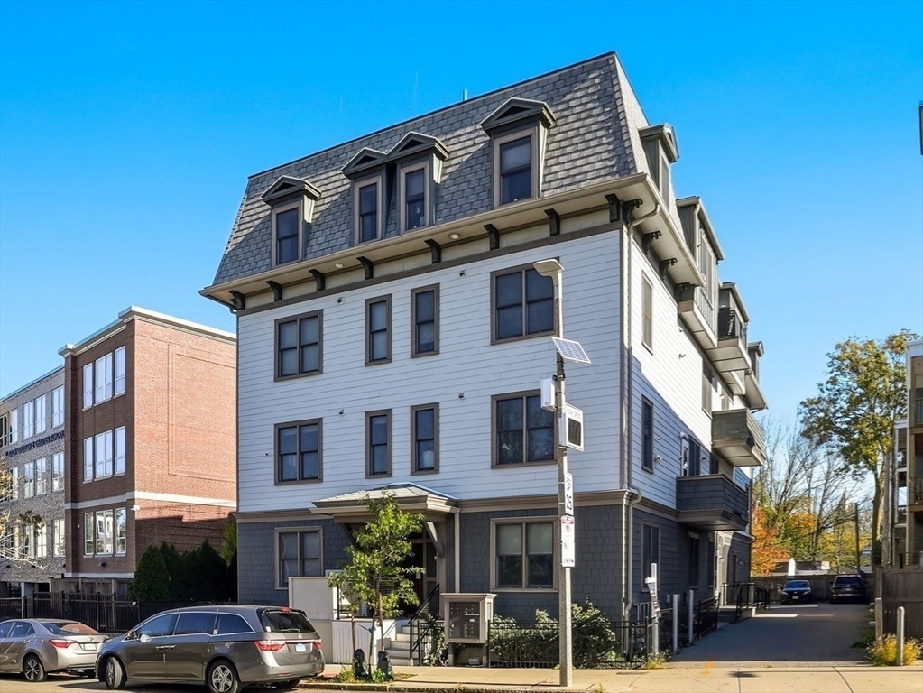 246 Boston St Unit: 9