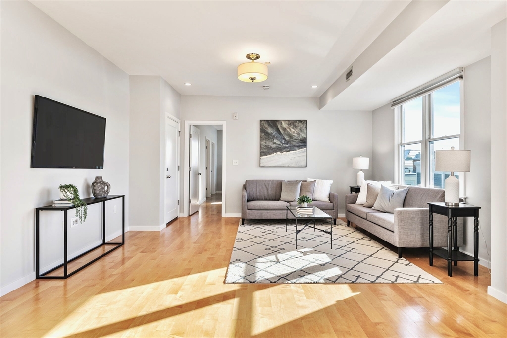 246 Boston St Unit: 9