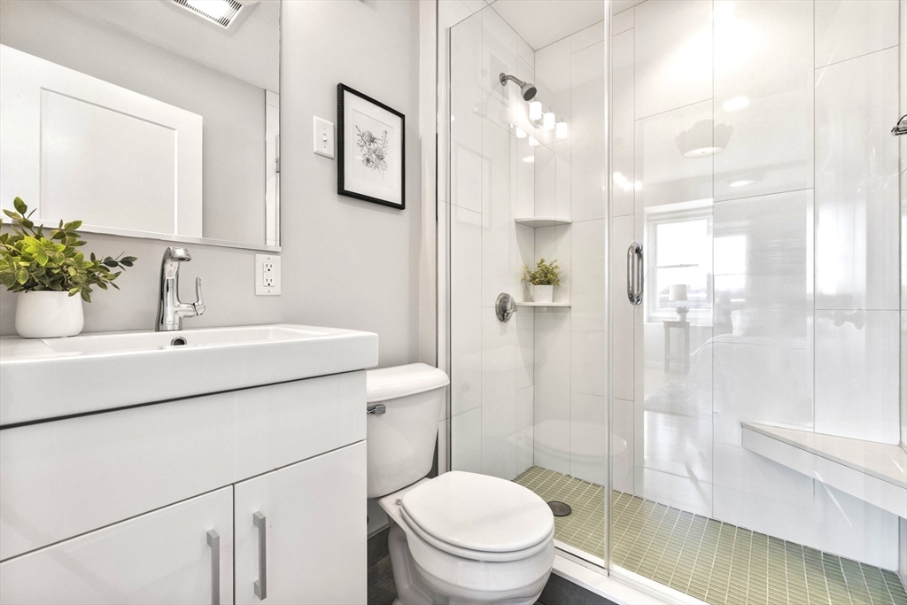 246 Boston St Unit: 9