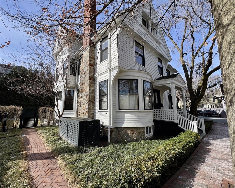 12 Martin Street