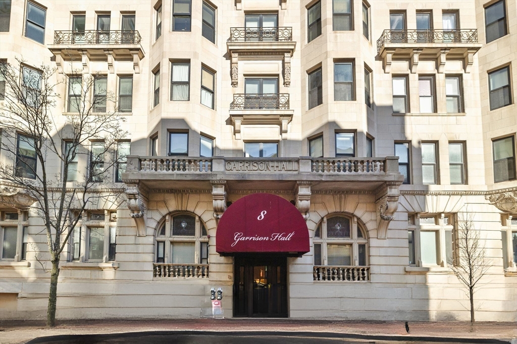 8 Garrison Street # 710