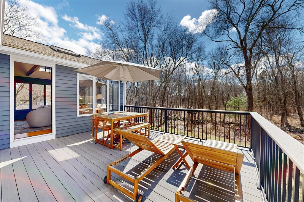 25 Longmeadow Rd