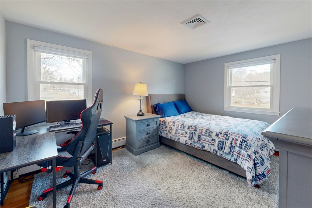 25 Longmeadow Rd