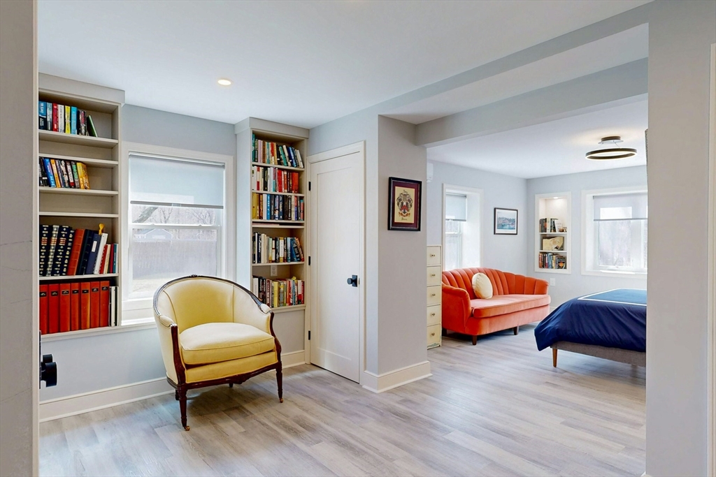 25 Longmeadow Rd