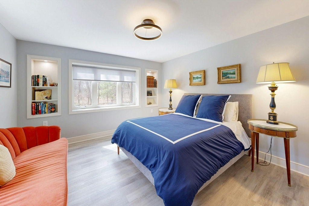 25 Longmeadow Rd