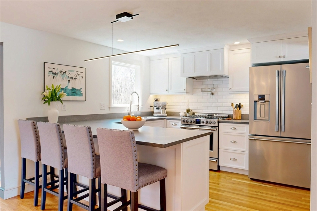 25 Longmeadow Rd