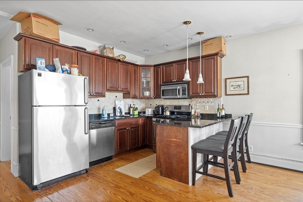 614 E 3rd # 3