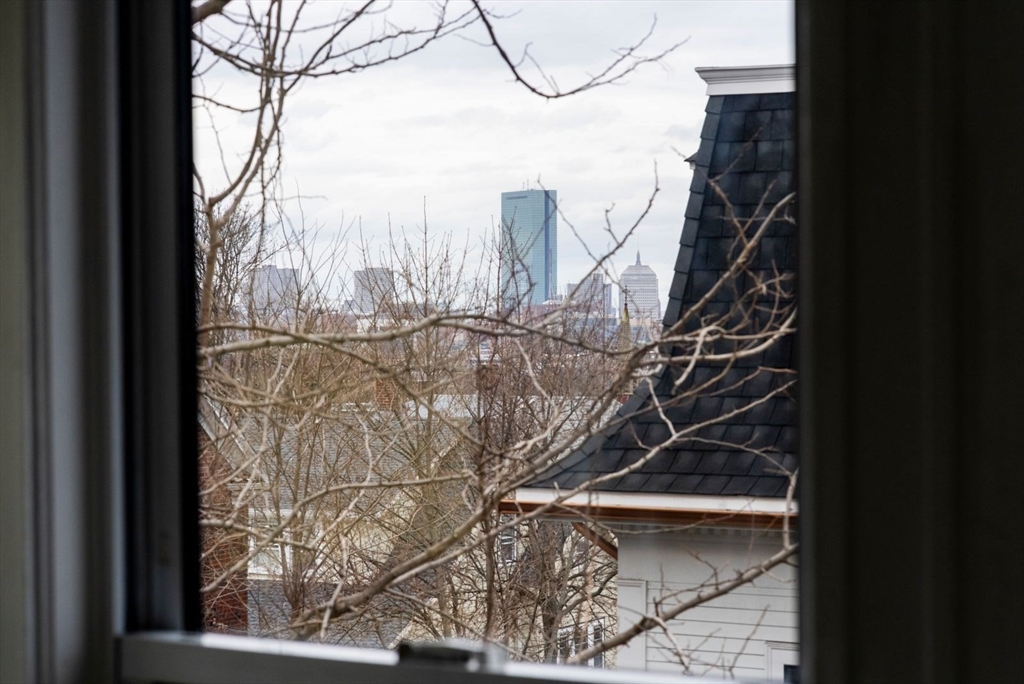 22 Jerome St # 2