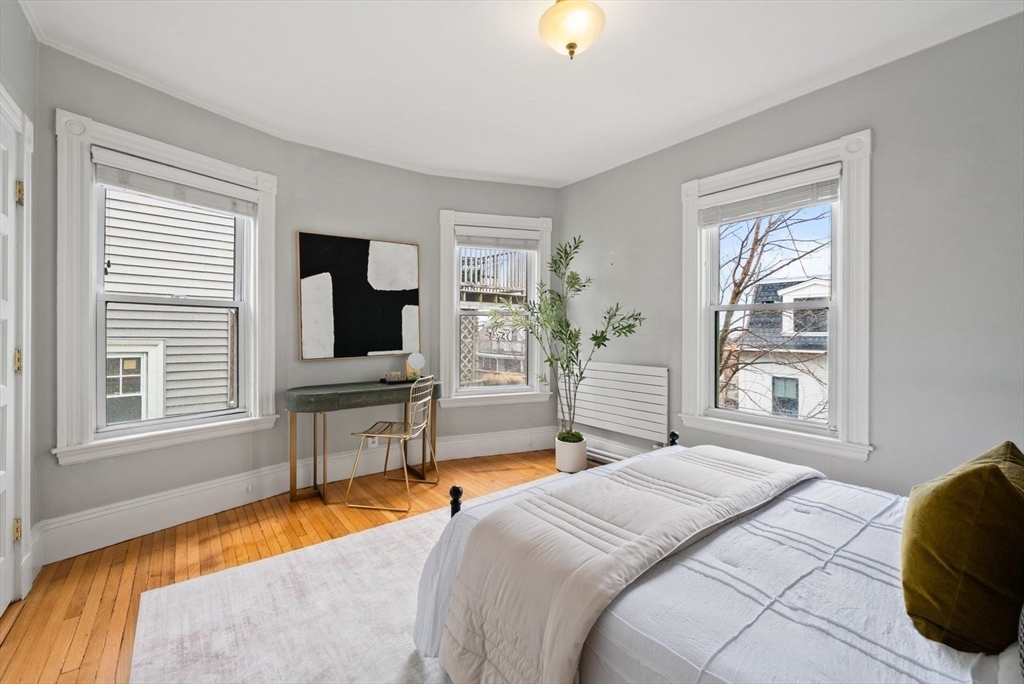 22 Jerome St # 2