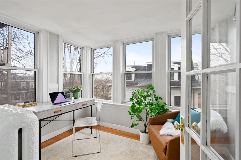 22 Jerome St # 2