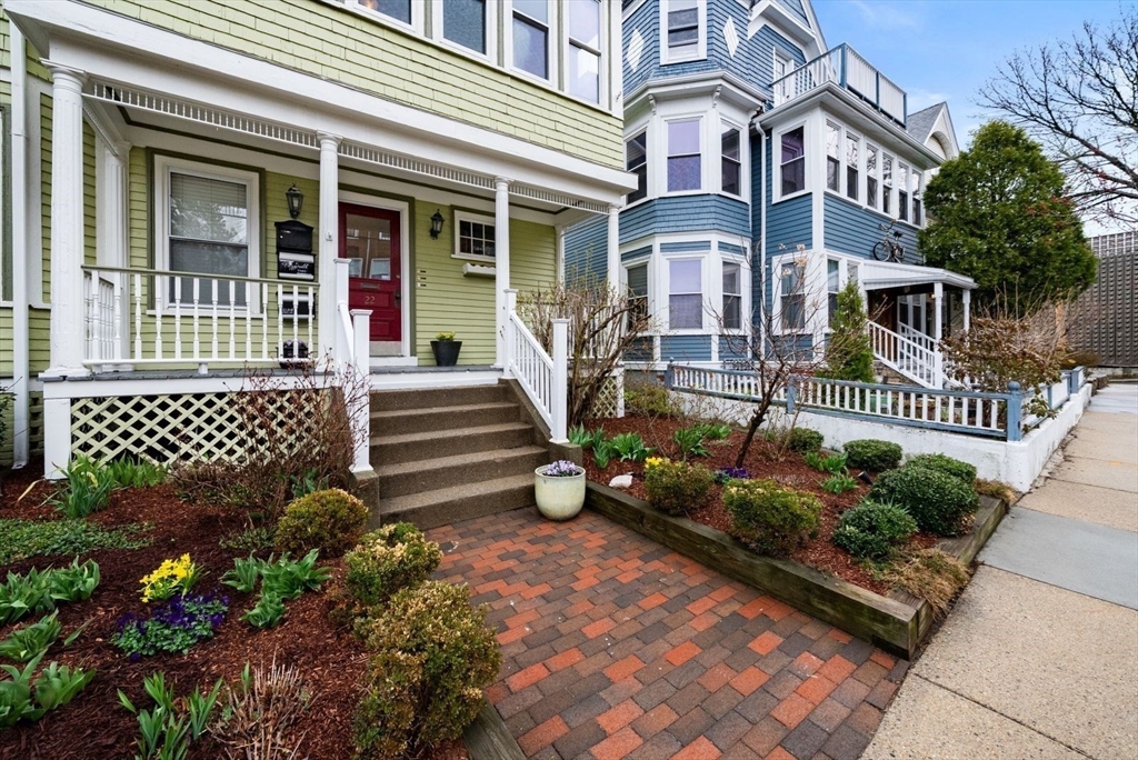22 Jerome St # 2