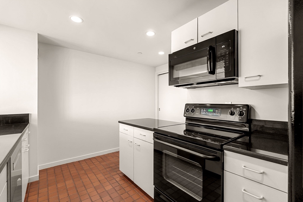 975 Memorial Drive # 908