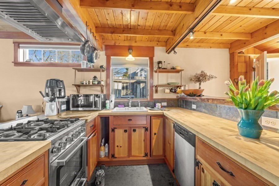 205 South Rd