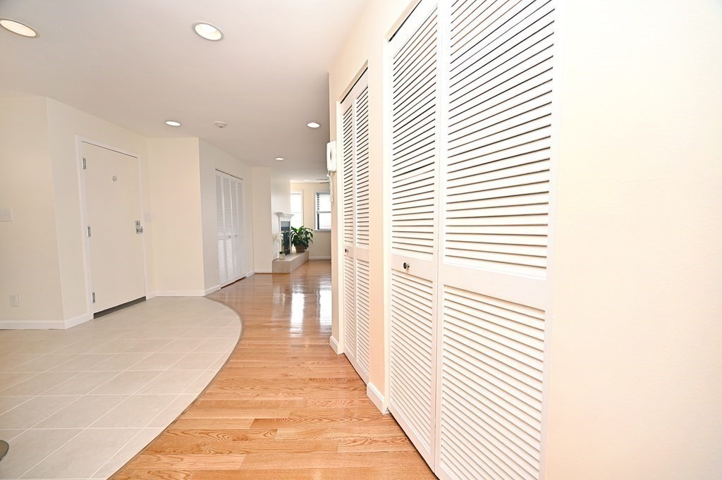 356 - 358 Main Street # 42