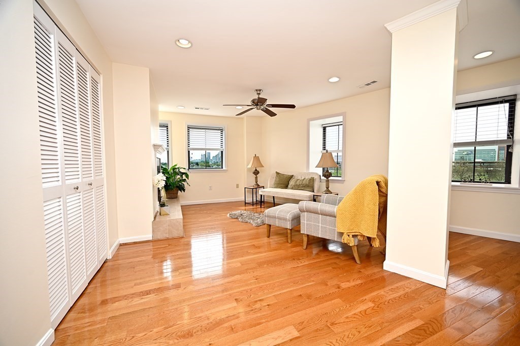 356 - 358 Main Street # 42