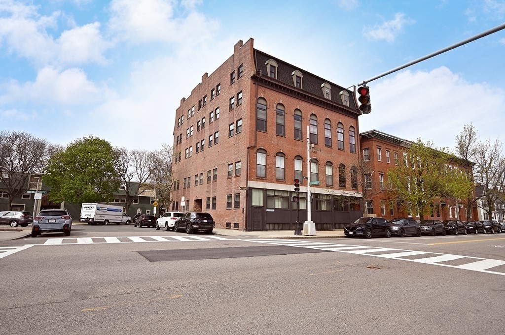 356 - 358 Main Street # 42