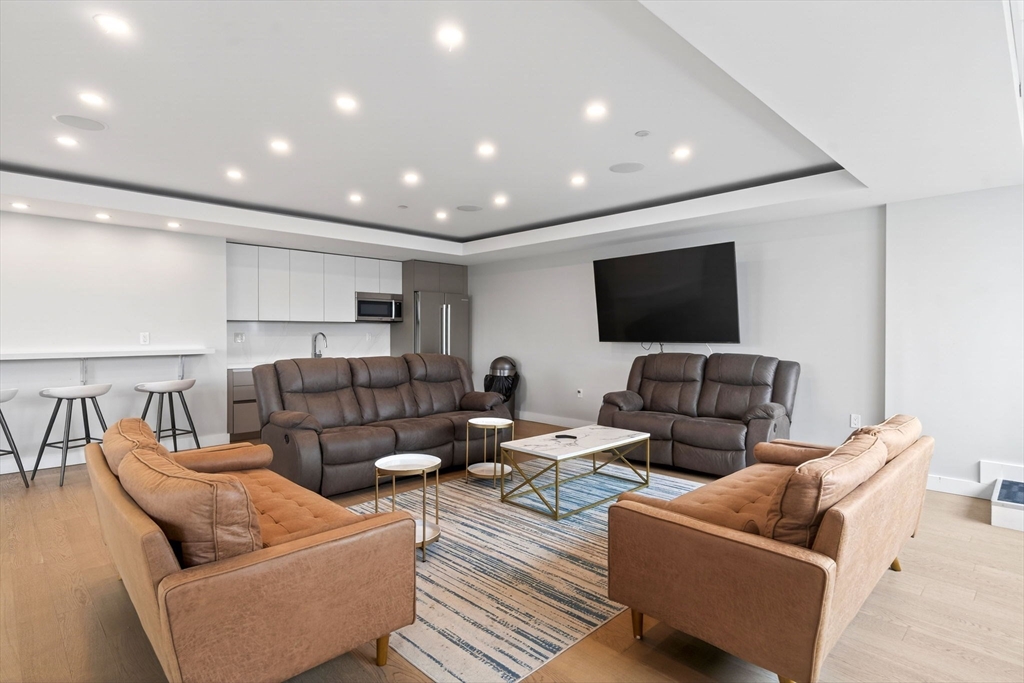 932 Broadway Street # 212