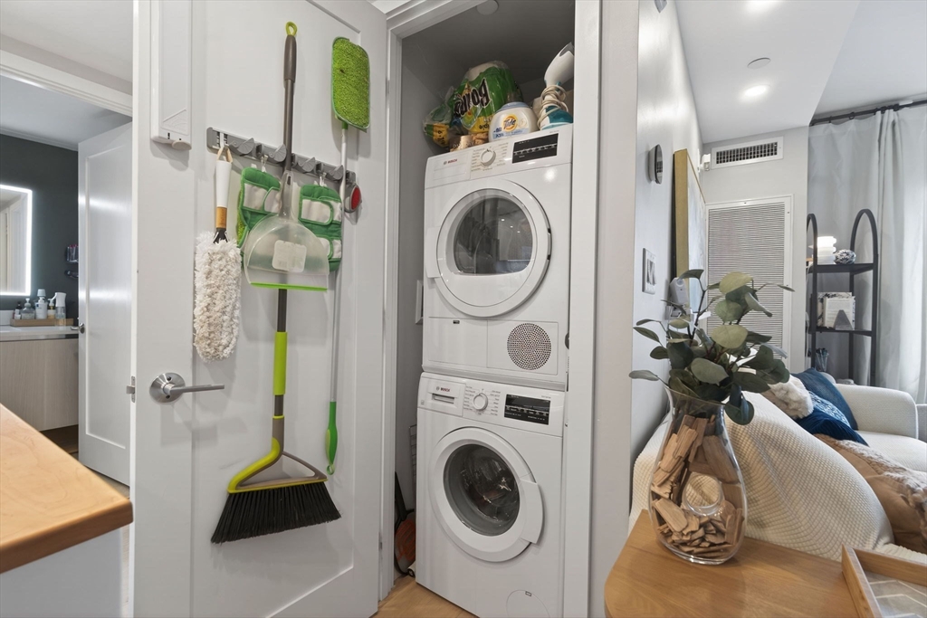 932 Broadway Street # 212