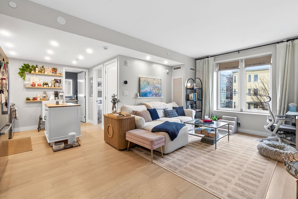 932 Broadway Street # 212