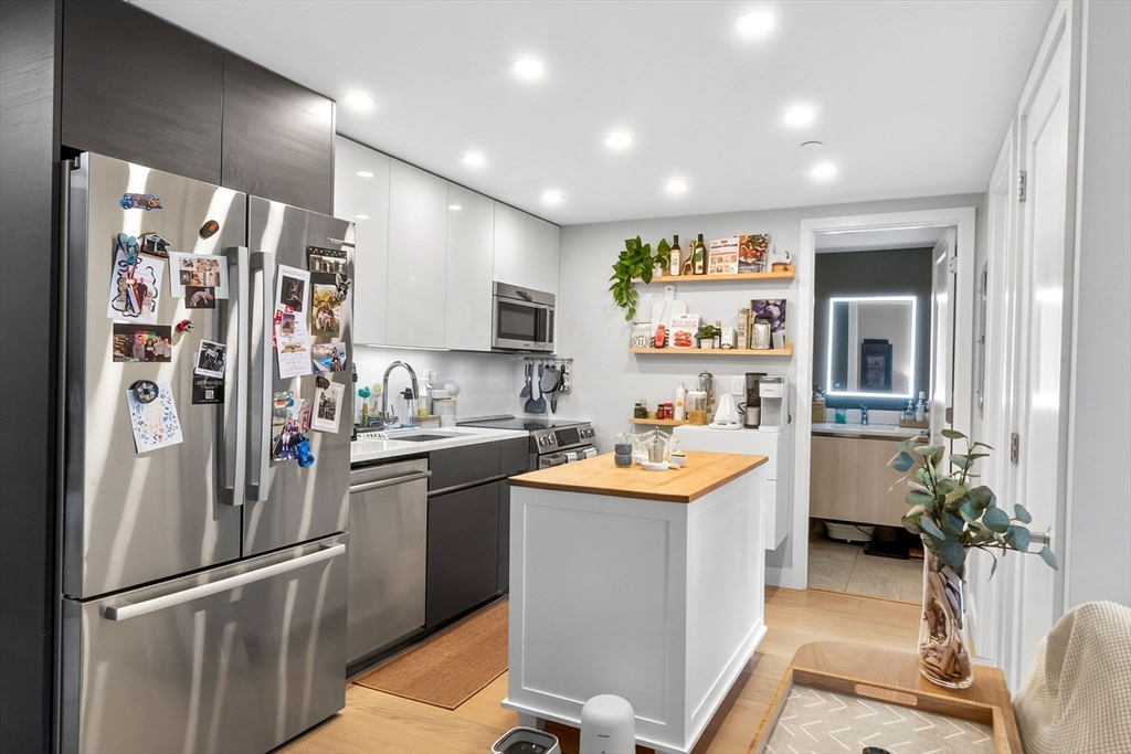 932 Broadway Street # 212