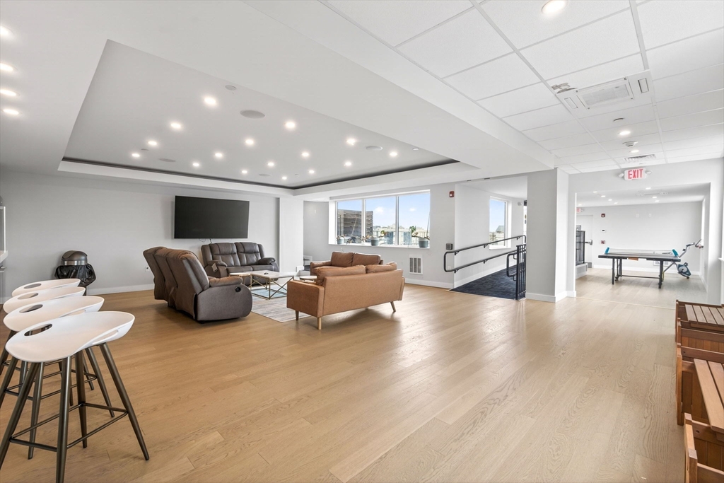 932 Broadway Street # 212