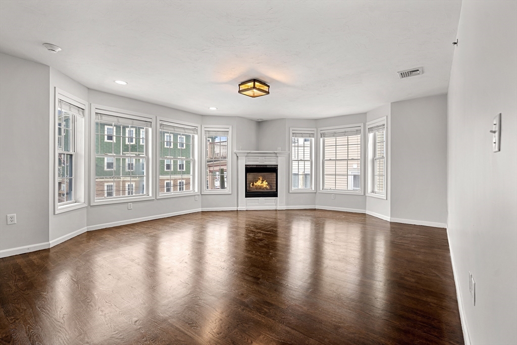 10 Saco St # 5
