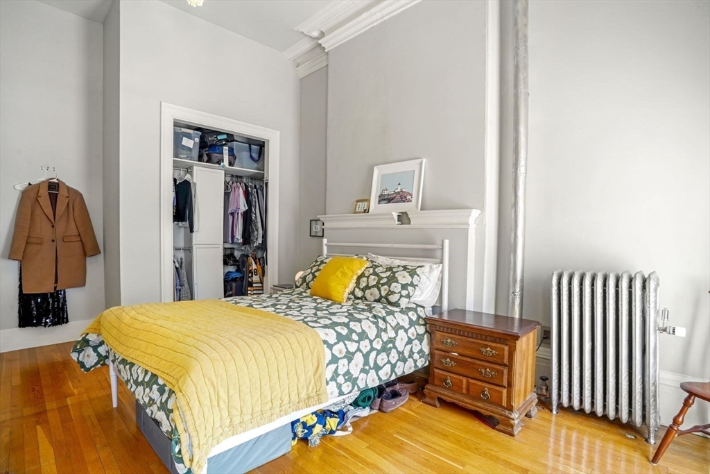 660 Massachusetts Ave # 2