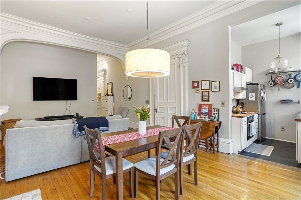 660 Massachusetts Ave # 2